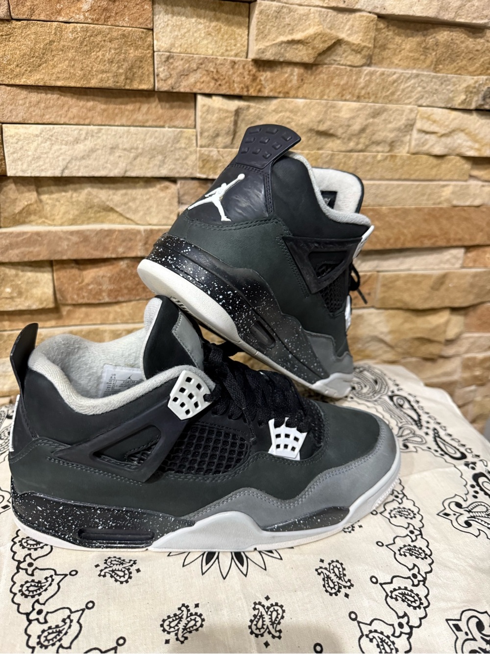 Air Jordan 4 Retro "Fear" Size 8.5M